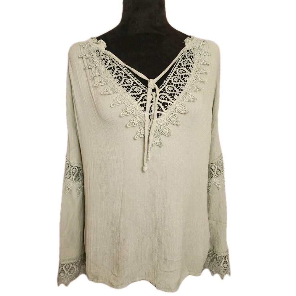 Daytrip Boho Peasant Top Womens Medium Sage Green Lace Bell Sleeve Cottagecore